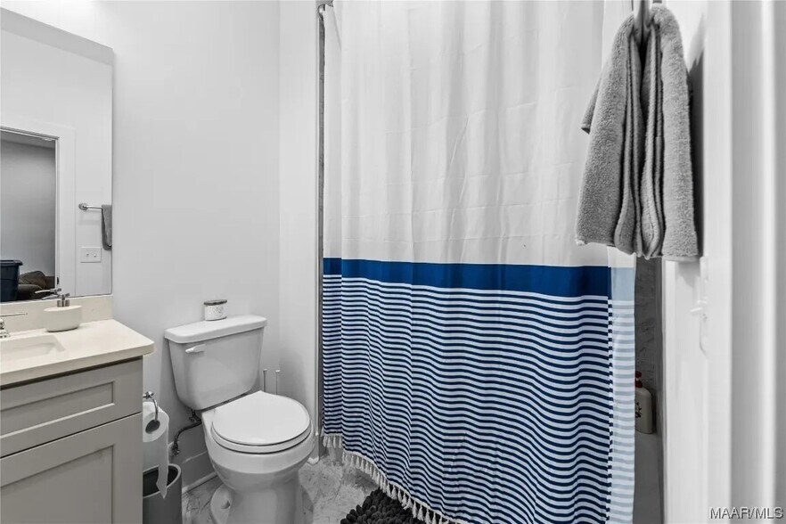 Building Photo - 4648 Broadwick St