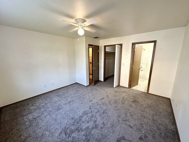 Building Photo - 34 Starbuck Ct