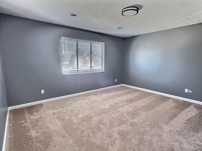 Building Photo - 2846 Virginia Ave