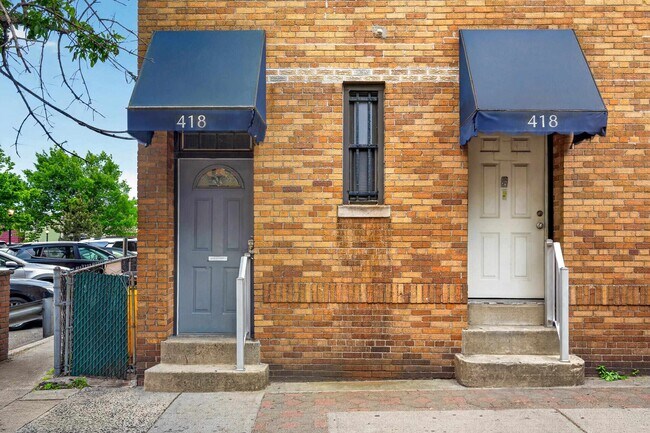 Building Photo - 418 Broadway