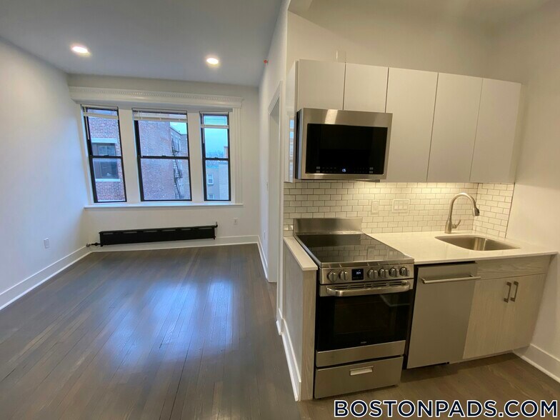 Building Photo - 11 Queensberry St
