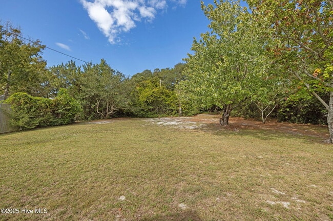 Building Photo - 360 Island Rd