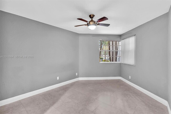 Building Photo - 2881 N Oakland Forest Dr