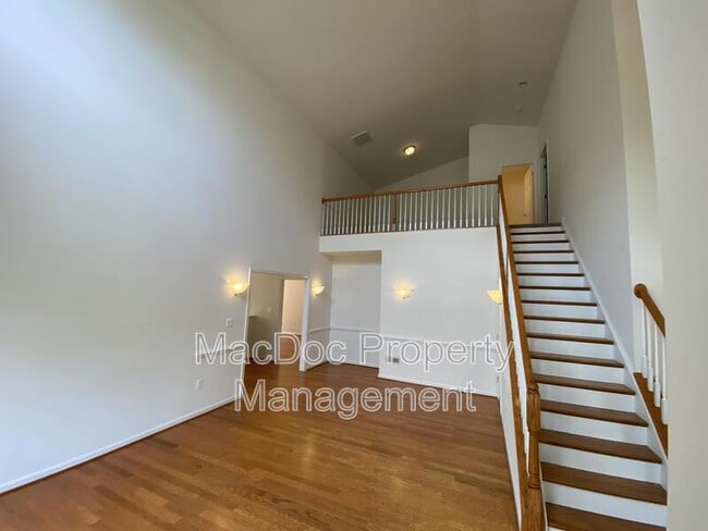 Building Photo - 1012 Maureen Dr