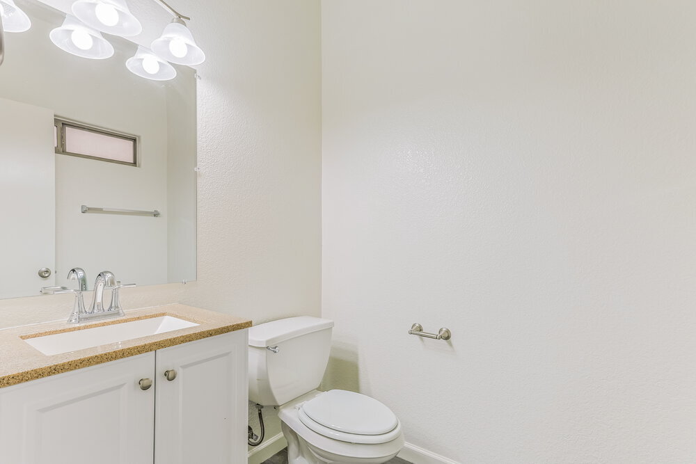 Building Photo - 326 N 103rd Pl