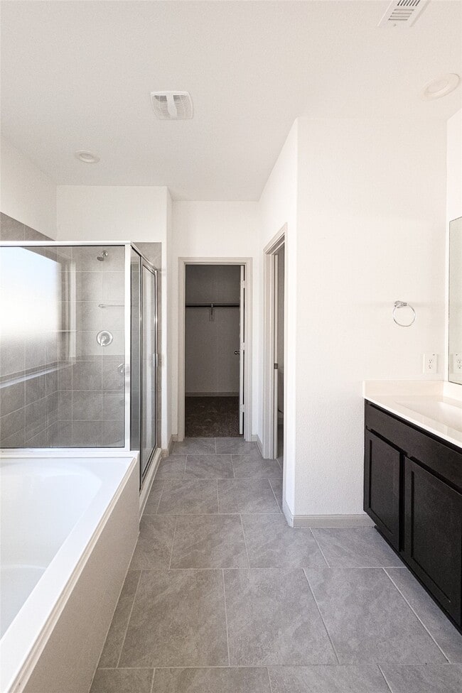 Building Photo - 3542 Park Vista Dr