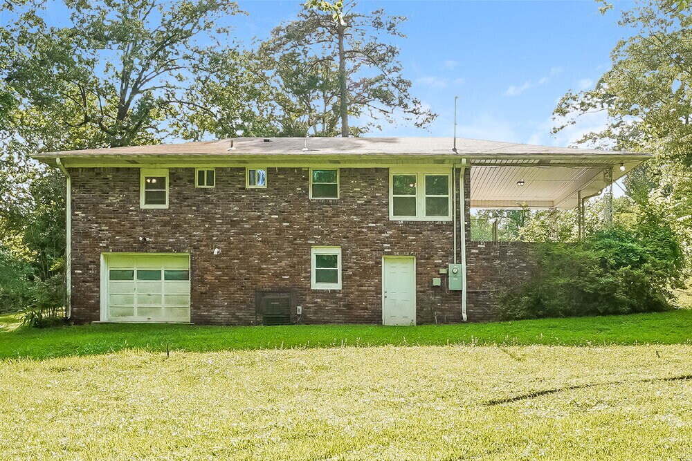 Building Photo - 2415 Rose Ln