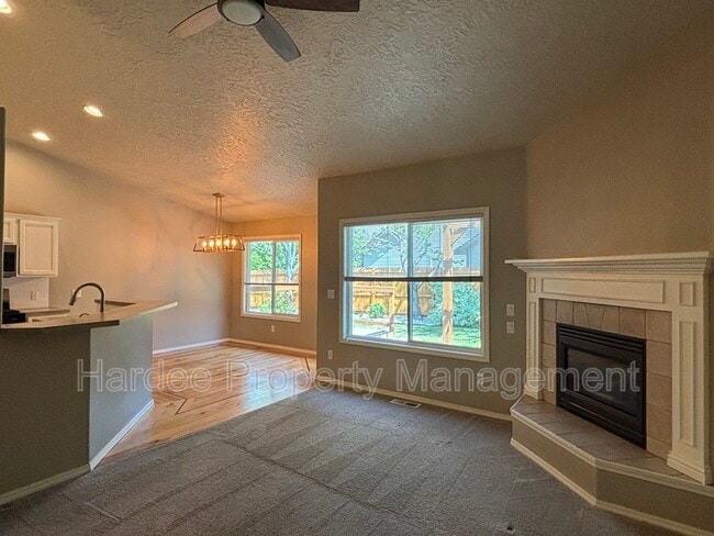 Building Photo - 2322 E Mugo St