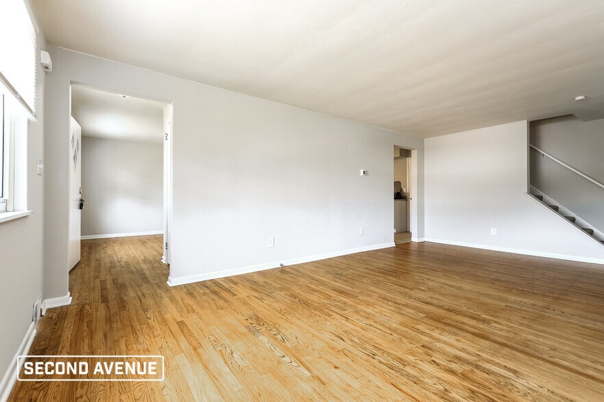 Building Photo - 14080 Lexington Pl