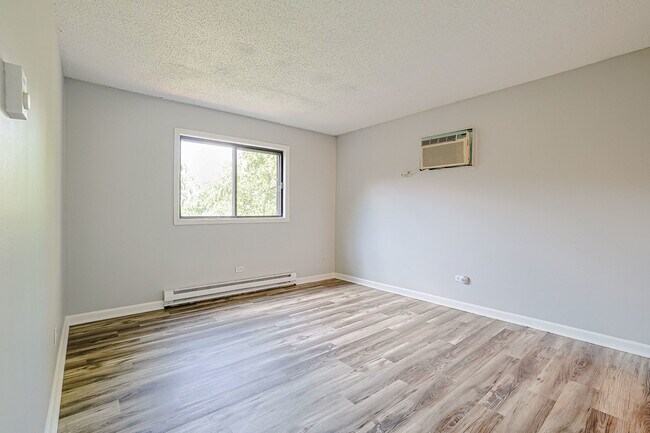 Building Photo - 210 Klein Creek Ct