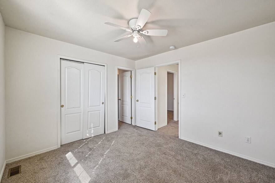 Building Photo - 7005 Wood Lily Dr