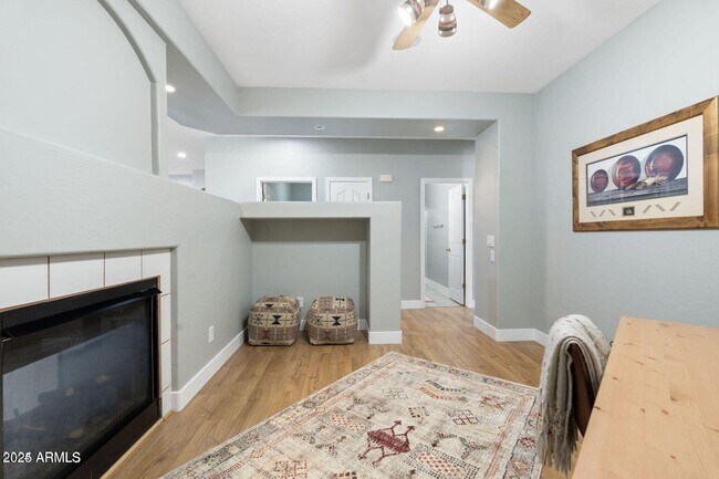 Building Photo - 12829 W Whitton Ave