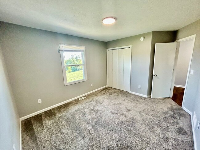 Building Photo - Modern 3BR Apartment in Richmond