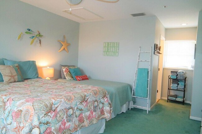 Building Photo - 9400 Little Gasparilla