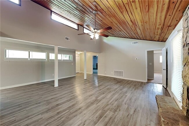 Building Photo - 2330 Post Creek Ct