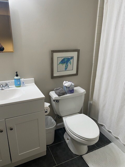 Building Photo - Montessori Living