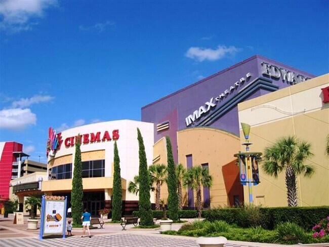 Building Photo - 8277 Kingsbrook Rd