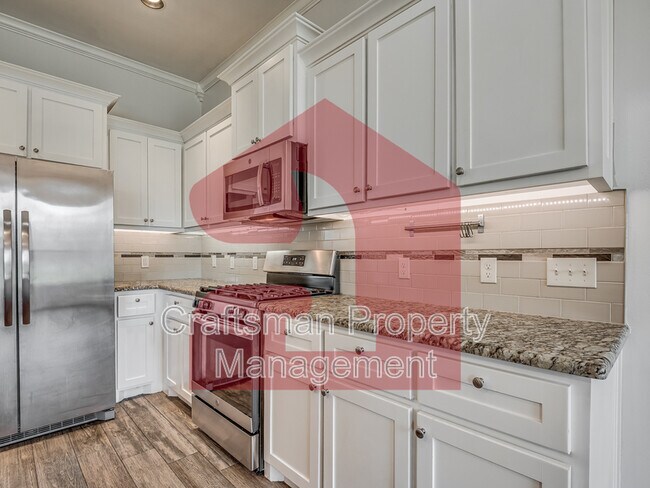 Building Photo - 3413 Huron Cir