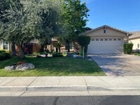 Building Photo - Gated Community of Grand Island in Seven Oaks 2 BD 2 BA Gorgeous House