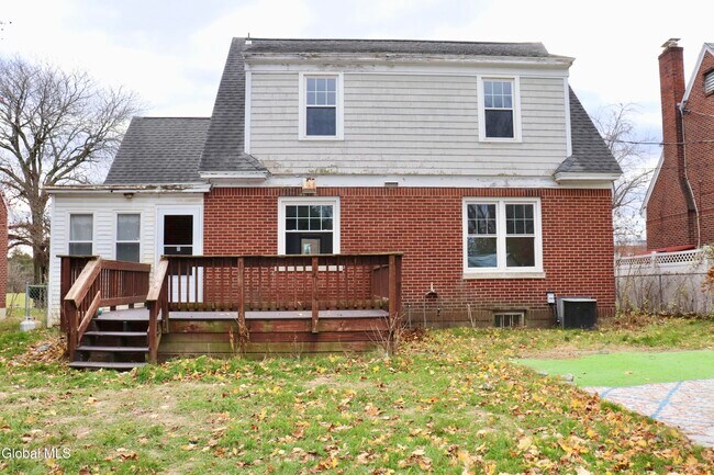 Building Photo - 647 New Scotland Ave