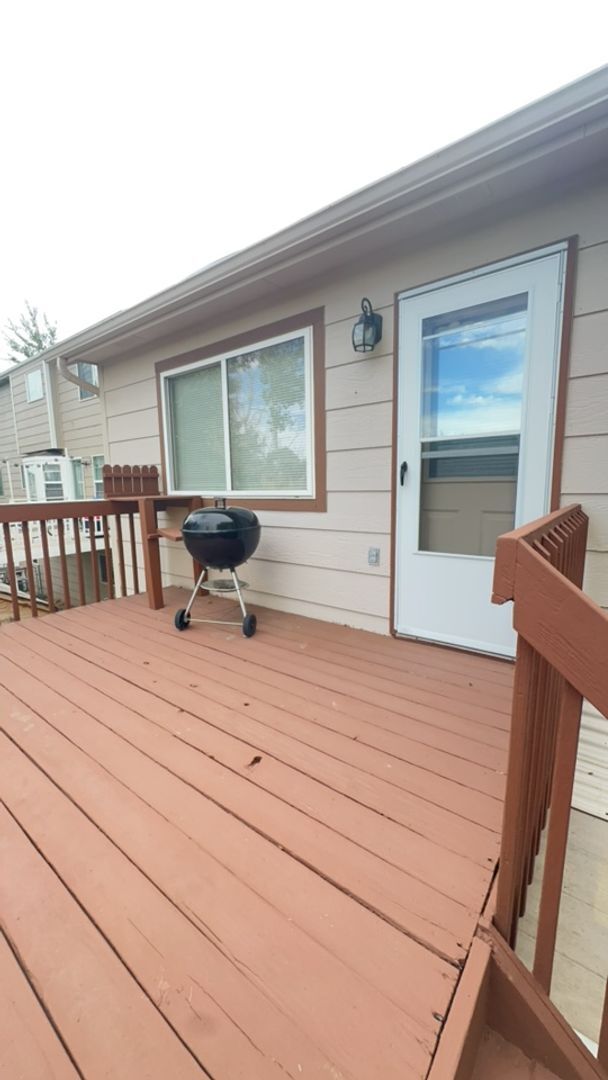 Building Photo - Spacious Antelope Meadows 5BD Home in Nort...