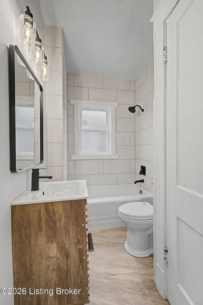 Building Photo - 3 Eutropia Ct