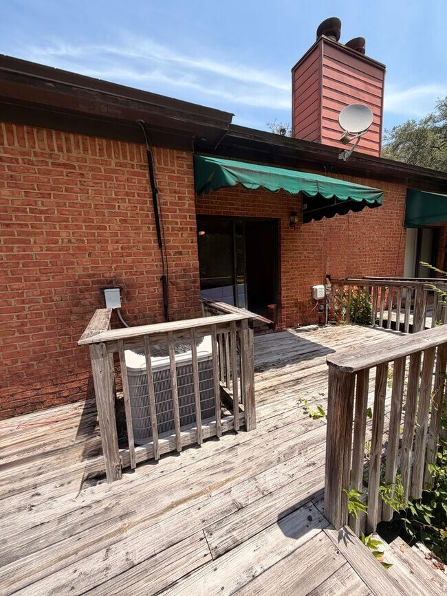 Building Photo - 2BR/2BATH Great School Zones! Available Now!