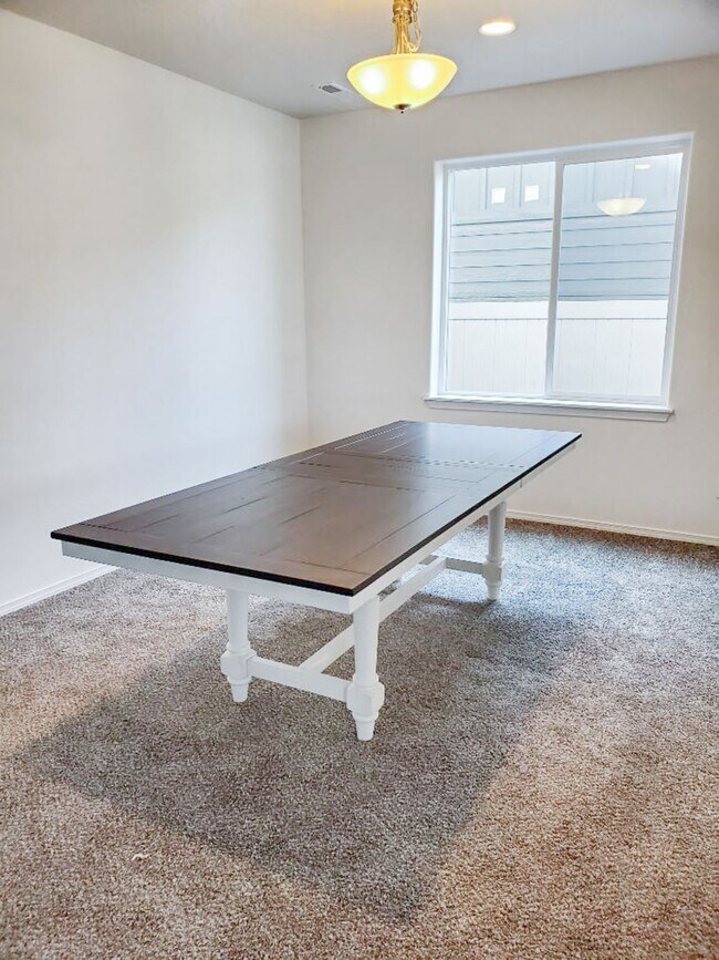 Building Photo - 4026 N Arrowleaf Lp