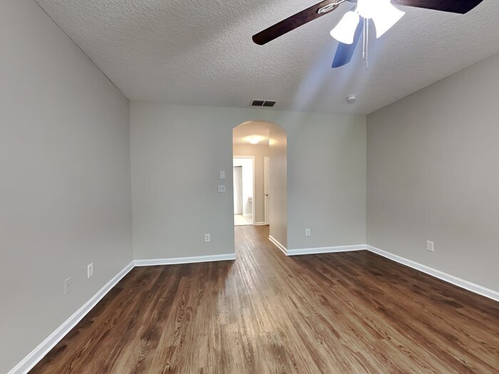 Building Photo - 12615 Richfield Blvd
