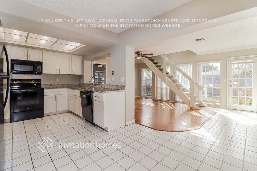 Building Photo - 1728 Catherine Dr