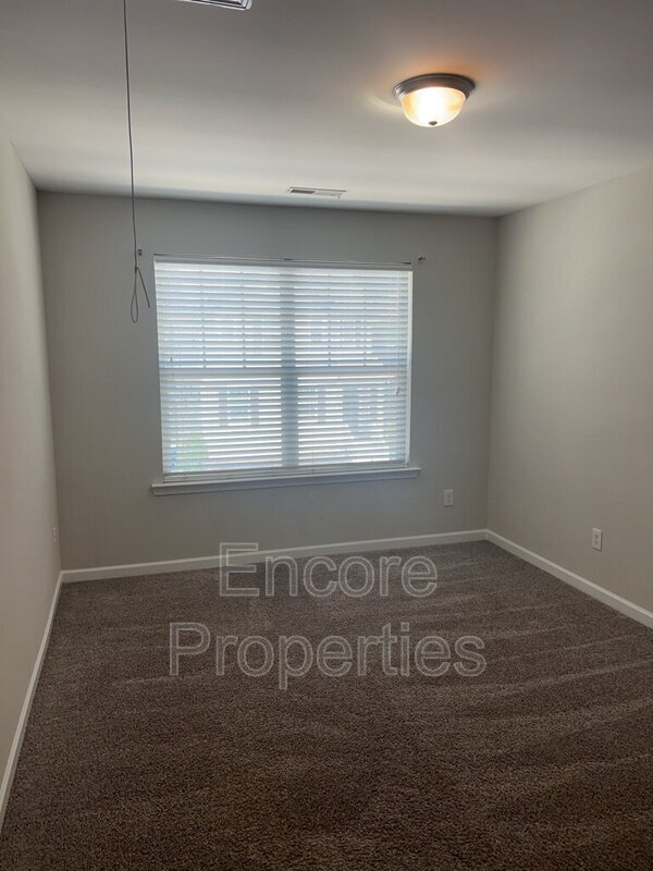 Building Photo - 1319 Lakestone Village Ln