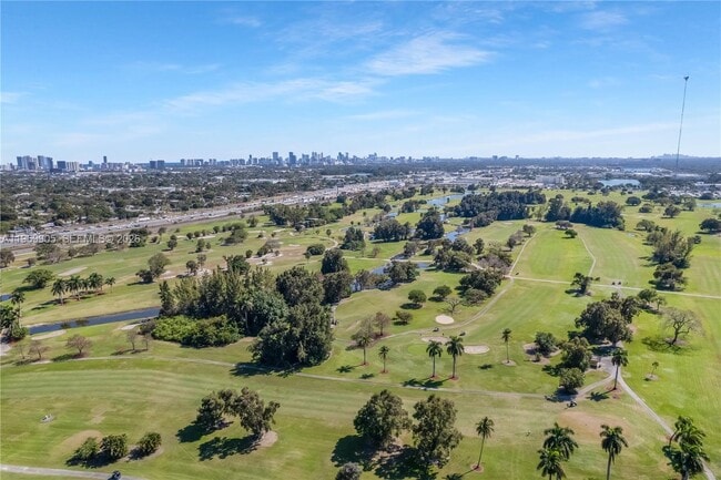 Building Photo - 215 Entrada Dr