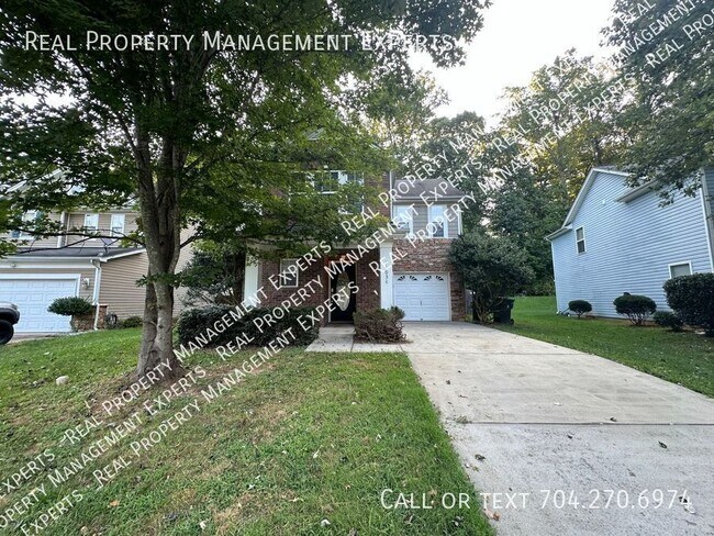 Building Photo - **MOVE IN SPECIAL!**Charming 3BR/2.5BR hom...