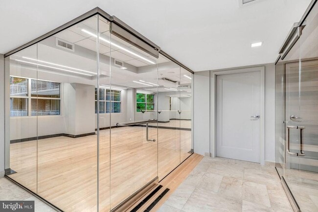 Building Photo - 4100 Cathedral Ave NW