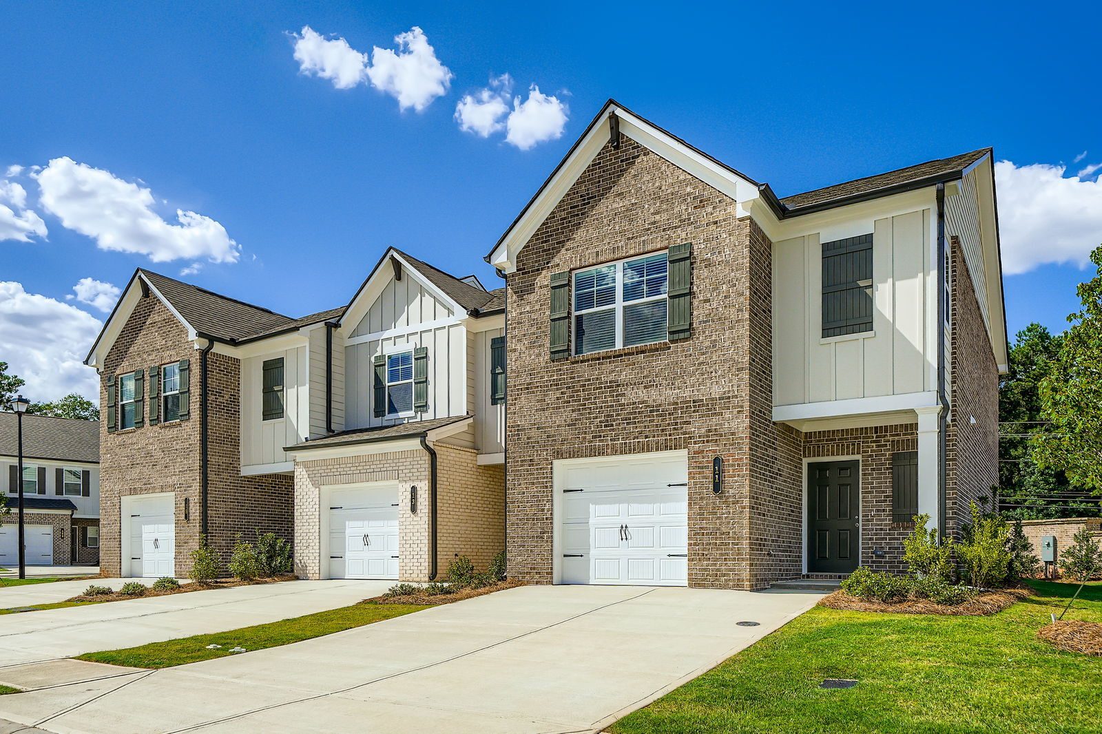 Building Photo - 166 PYRUS Ln