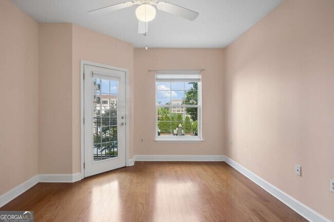 Building Photo - 230 E Ponce de Leon Ave