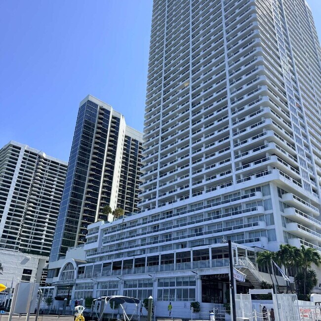 Building Photo - Luxury Waterfront Condo at The Grand – Miami's Premier Arts & Entertainment District