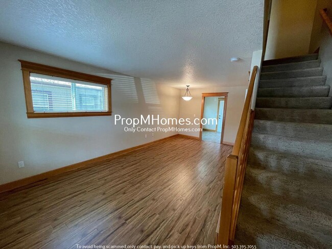 Building Photo - 2507 E Burnside St