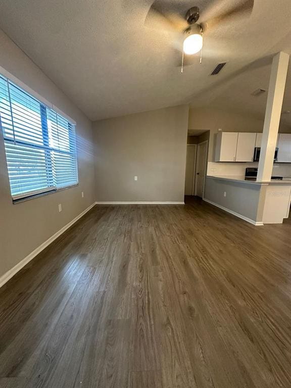 Building Photo - 147 Almond Rd