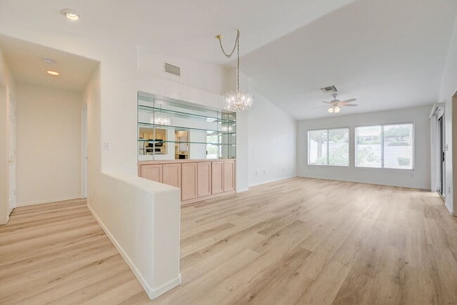 Building Photo - 2613 Breakers Creek Dr