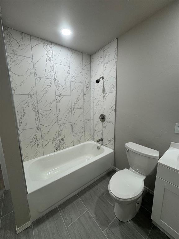 Building Photo - 5004 Brookdale Dr