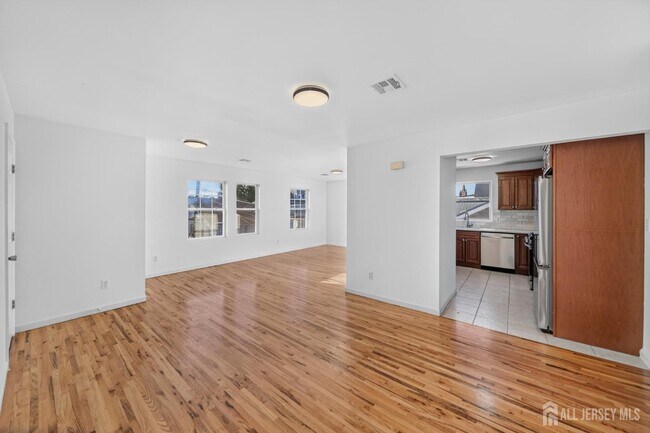 Building Photo - 138 Pershing Ave