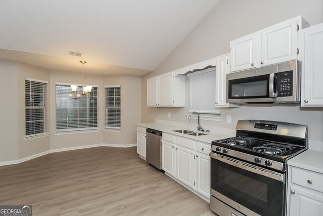 Building Photo - 5922 Farmbrook Ln
