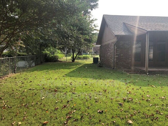 Building Photo - 2911 East 78th St S