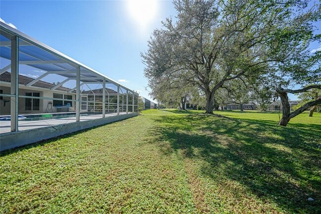 Building Photo - 2925 Magdalina Dr