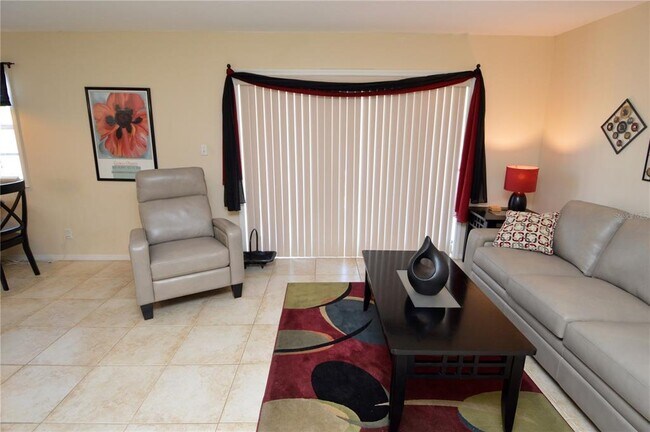 Building Photo - 5245 Coquina Key Dr SE