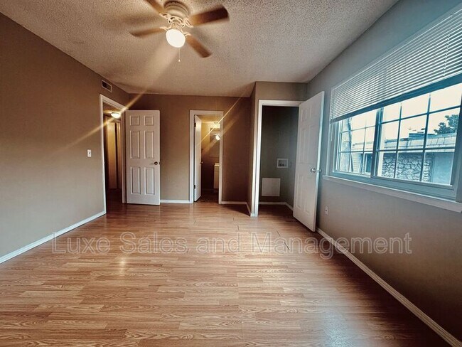 Building Photo - 6016 NW Expressway