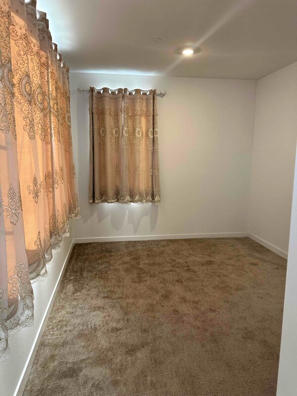 Building Photo - 2769 Lake Mendoza St