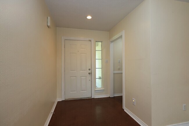 Building Photo - 22719 Rainfern Dr