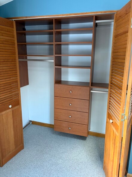 Building Photo - 16 Pelham St